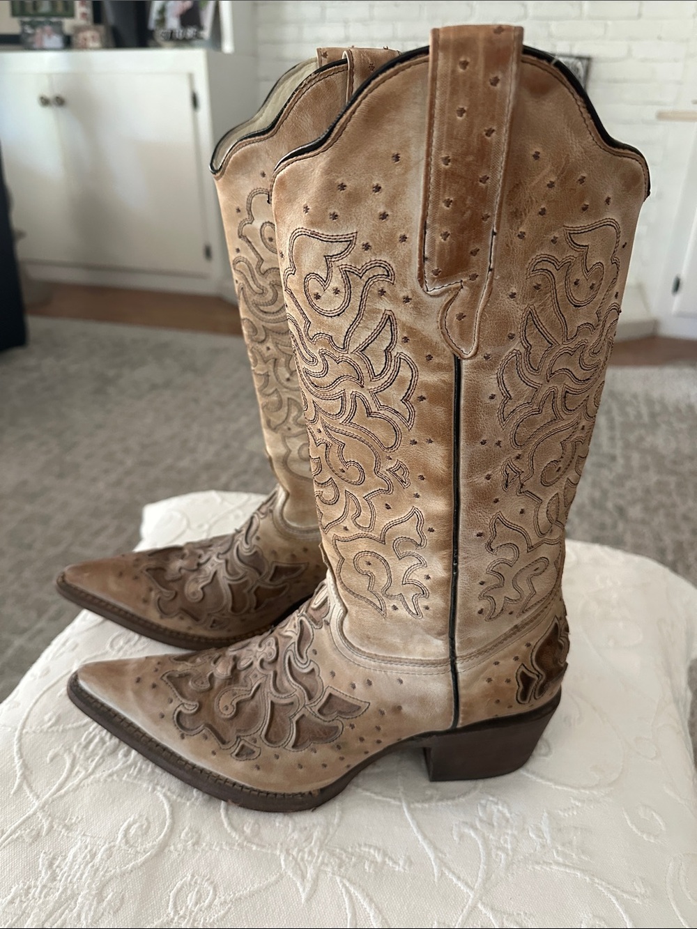 JB DILLON Reserve “Arrowleaf” Western Cowgirl Boots. Size 8.5